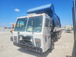 MACK LEU613