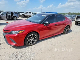 TOYOTA CAMRY SE