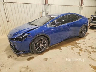 TOYOTA PRIUS XLE
