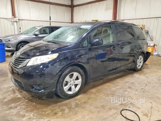 TOYOTA SIENNA LE