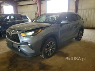TOYOTA HIGHLANDER XLE