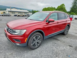 VOLKSWAGEN TIGUAN SE