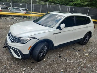 VOLKSWAGEN TIGUAN SE