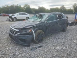 VOLKSWAGEN PASSAT SE
