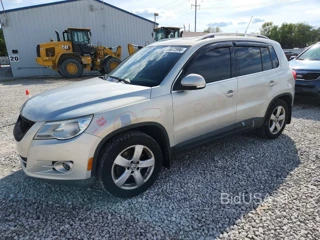 VOLKSWAGEN TIGUAN SE