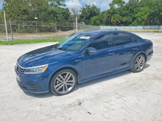 VOLKSWAGEN PASSAT S