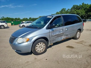 CHRYSLER TOWN & COUNTRY LX