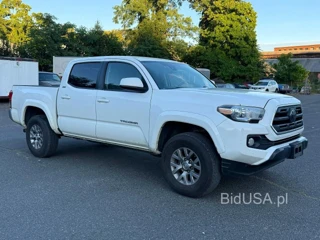 TOYOTA TACOMA SR5 V6