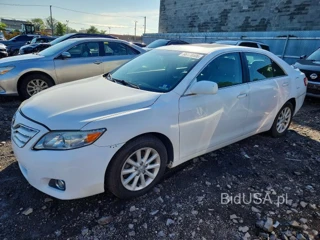 TOYOTA CAMRY XLE