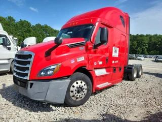 FREIGHTLINER CASCADIA 126