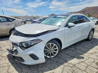 MERCEDES-BENZ A 220