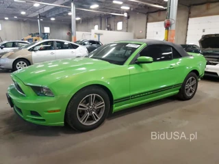 FORD MUSTANG