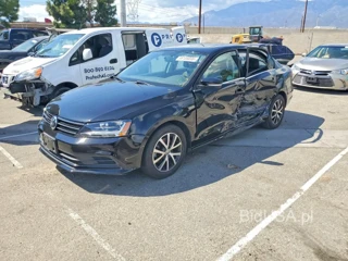 VOLKSWAGEN JETTA SE