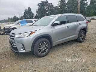 TOYOTA HIGHLANDER XLE