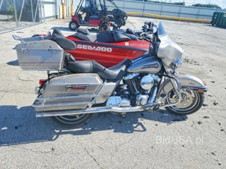 HARLEY-DAVIDSON FLHT CLASSIC