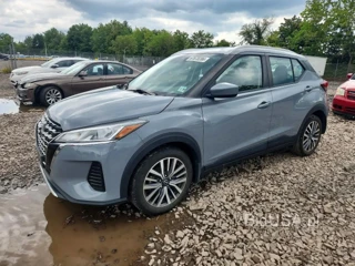 NISSAN KICKS SV