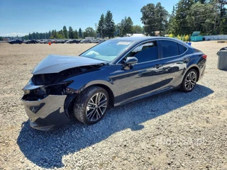 TOYOTA CAMRY XLE
