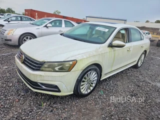 VOLKSWAGEN PASSAT SE