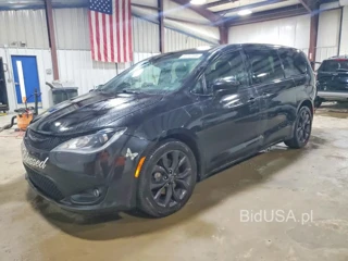 CHRYSLER PACIFICA TOURING