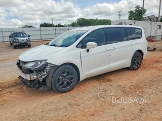 CHRYSLER PACIFICA TOURING PLUS