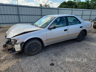 TOYOTA CAMRY CE