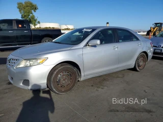 TOYOTA CAMRY BASE