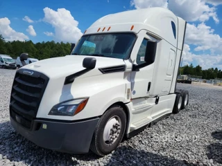 FREIGHTLINER CASCADIA 126