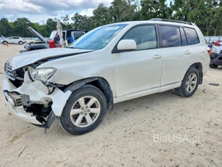 TOYOTA HIGHLANDER BASE