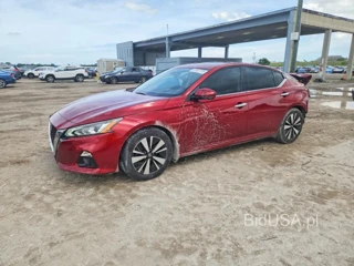NISSAN ALTIMA SV