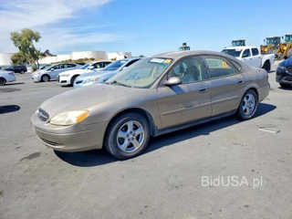 FORD TAURUS SE
