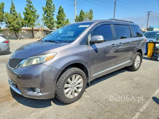 TOYOTA SIENNA LIMITED PREMIUM 7-PASSENGER