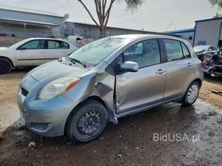 TOYOTA YARIS BASE