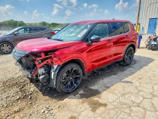 MITSUBISHI OUTLANDER SE