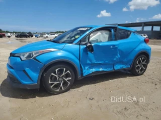 TOYOTA C-HR XLE