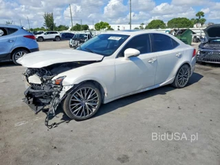 LEXUS IS 200T