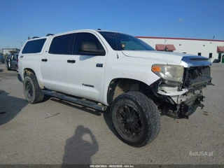 TOYOTA TOYOTA TUNDRA SR5 5.7L V8