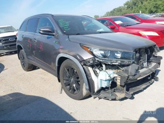 TOYOTA TOYOTA HIGHLANDER SE