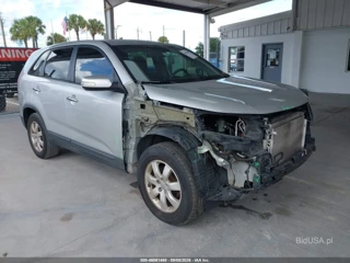 KIA KIA SORENTO LX