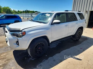 TOYOTA 4RUNNER SR5