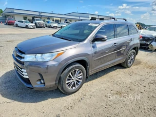 TOYOTA HIGHLANDER XLE
