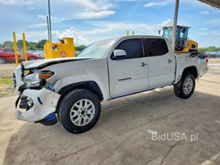 TOYOTA TACOMA SR5 V6
