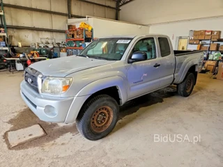TOYOTA TACOMA ACCESS CAB