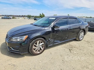 VOLKSWAGEN PASSAT SE