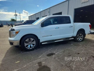 NISSAN TITAN SV