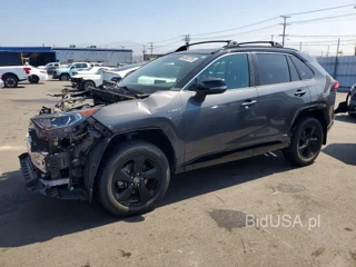 TOYOTA RAV4 XSE
