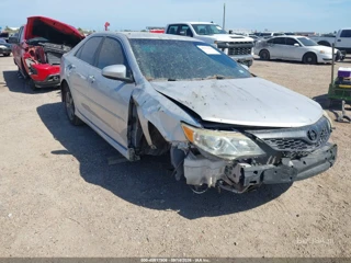 TOYOTA TOYOTA CAMRY SE