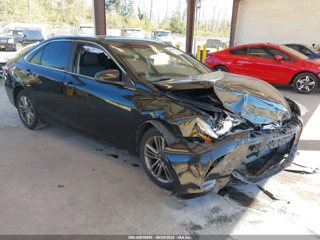 TOYOTA TOYOTA CAMRY SE