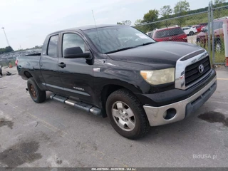 TOYOTA TOYOTA TUNDRA SR5 5.7L V8
