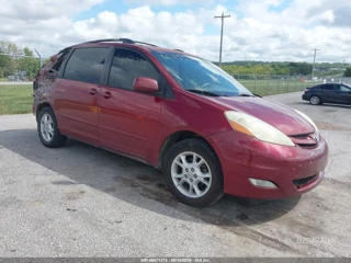 TOYOTA TOYOTA SIENNA XLE