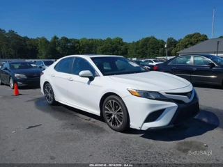 TOYOTA TOYOTA CAMRY SE